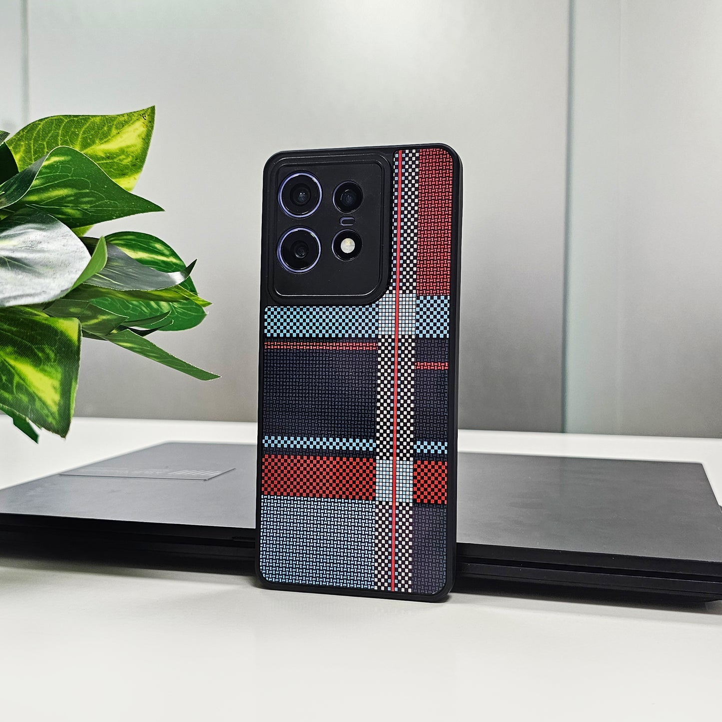 Motorola Edge 50 Pro 5G Luxury Grid Pattern Glass Back Shockproof Case